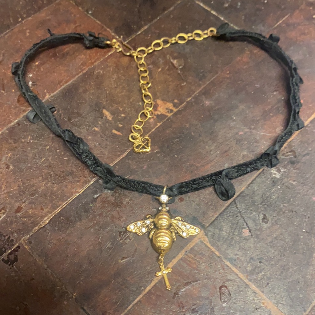 Virgin Saints & Angels Save The Bees Choker Golden — image 2 of 5
